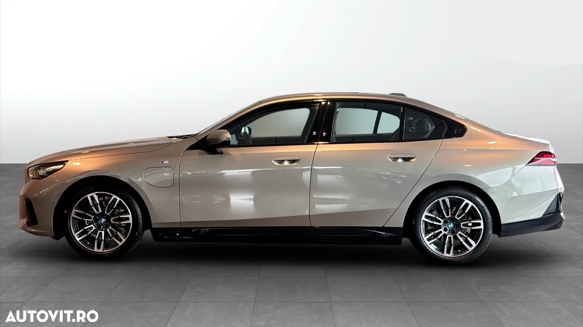 BMW Seria 5 530e xDrive AT PHEV - 6