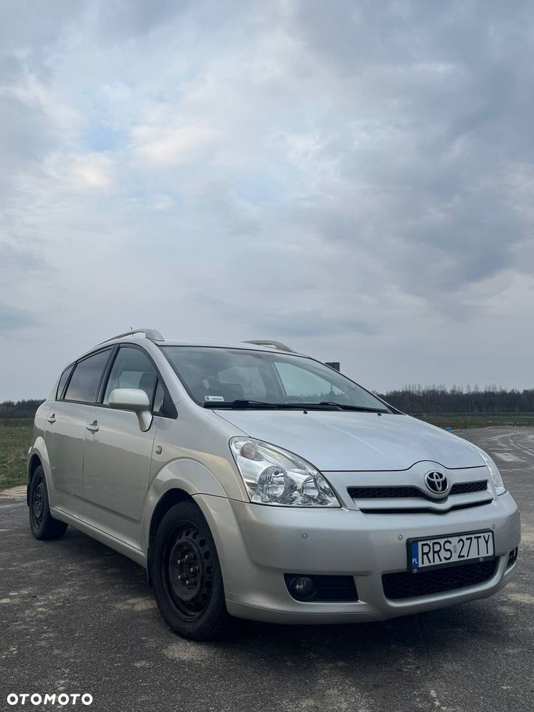 Toyota Corolla Verso - 1