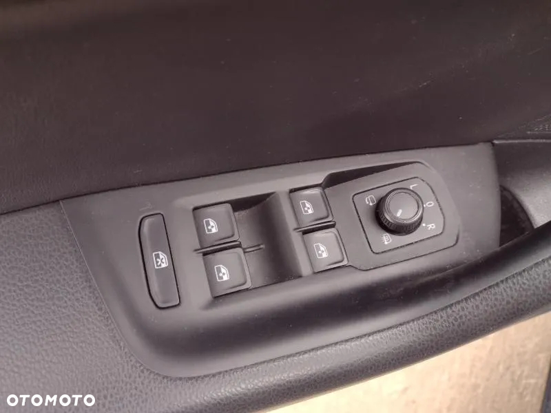 Volkswagen Arteon 2.0 TDI 4Motion SCR Elegance DSG - 16