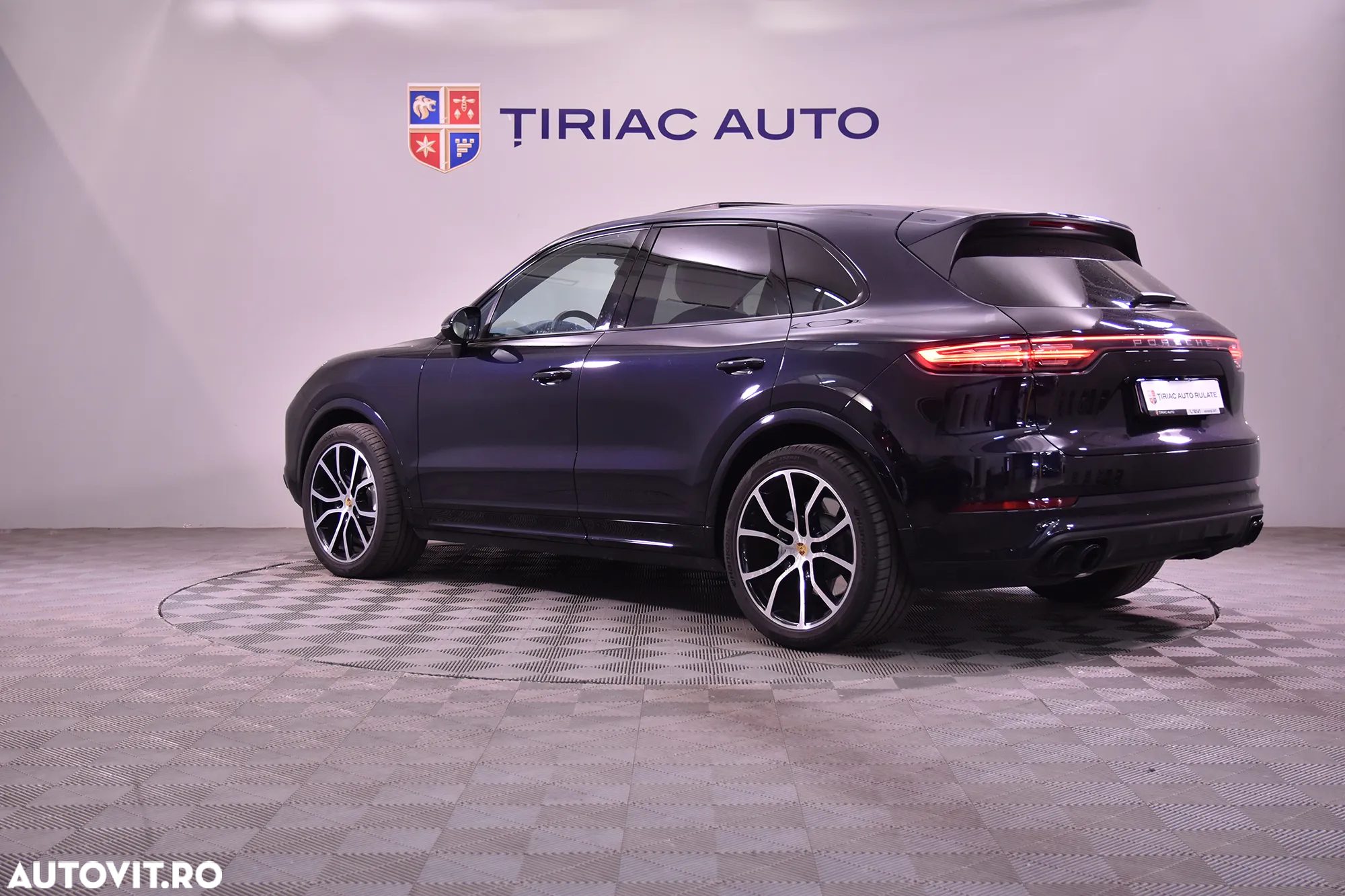 Porsche Cayenne S - 3