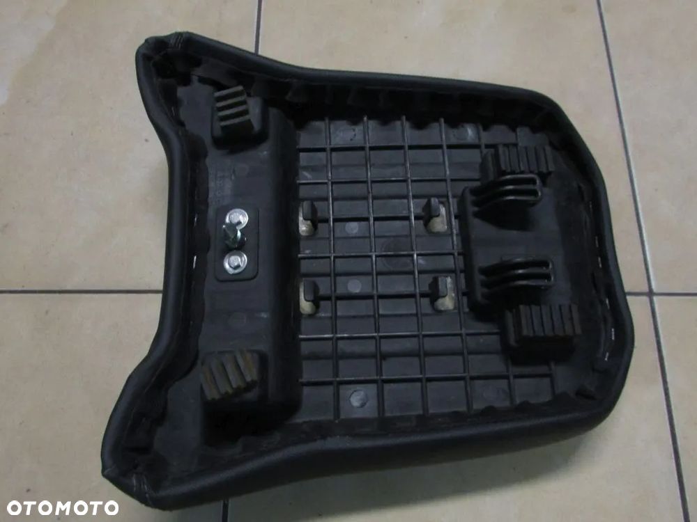 Benelli TRK 502X siedzenie tył pasażera - 3