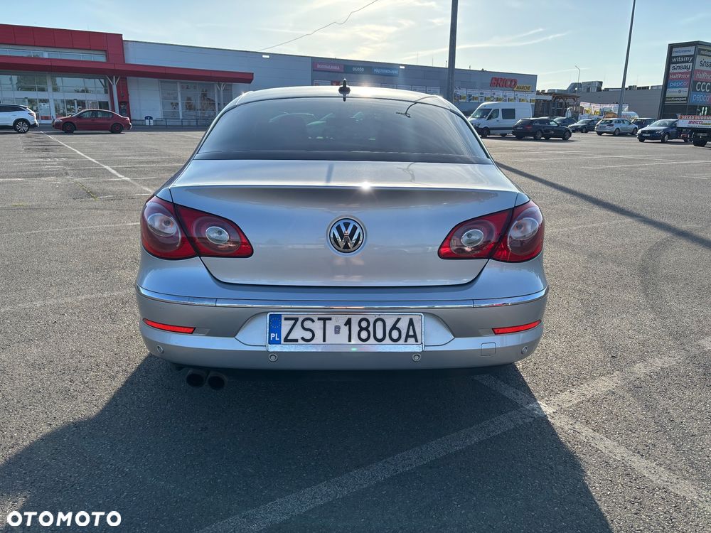 Volkswagen Passat CC - 8