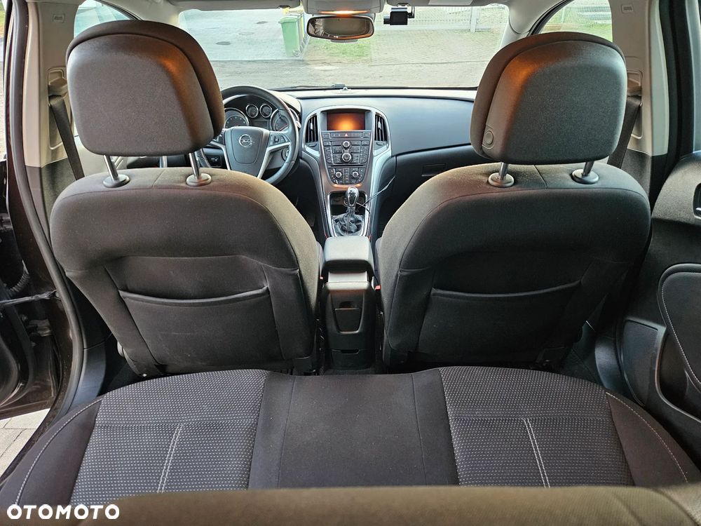 Opel Astra IV 1.4 T Cosmo - 18