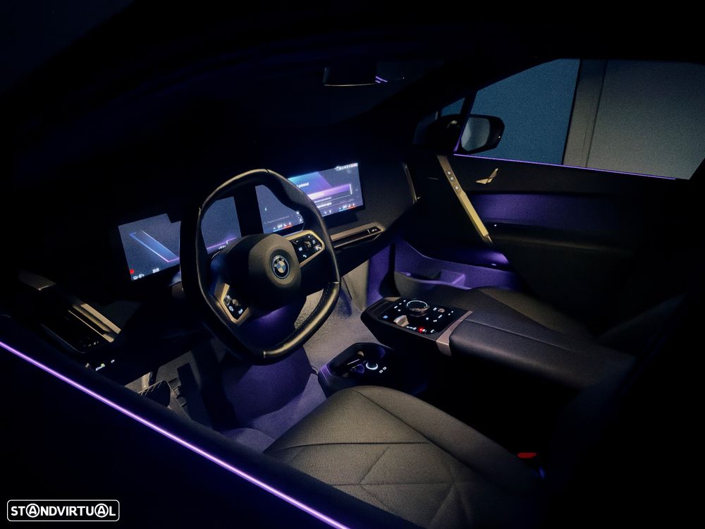 BMW iX xDrive40 — fotografia 10