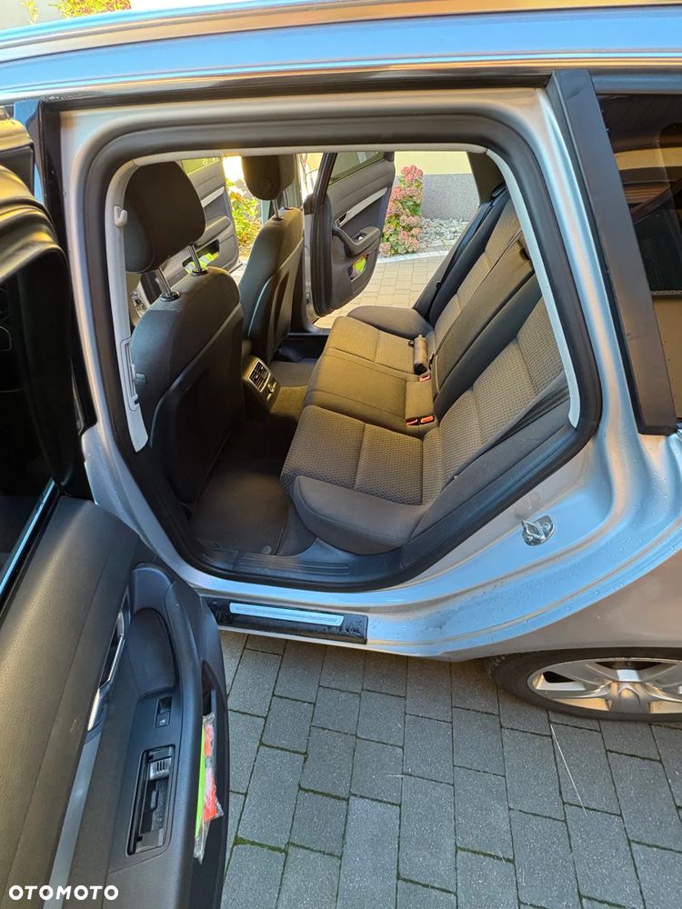Audi A6 Avant 2.0 TDI DPF - 8