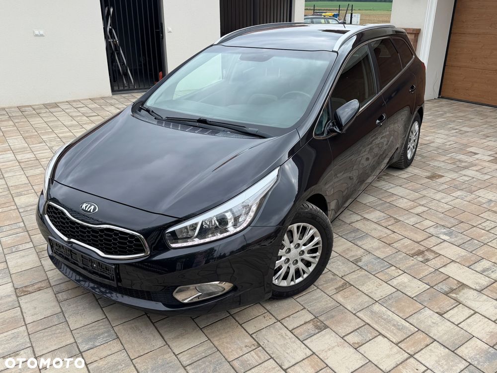 Kia Ceed 1.6 GDI Fifa World Cup Edition - 13