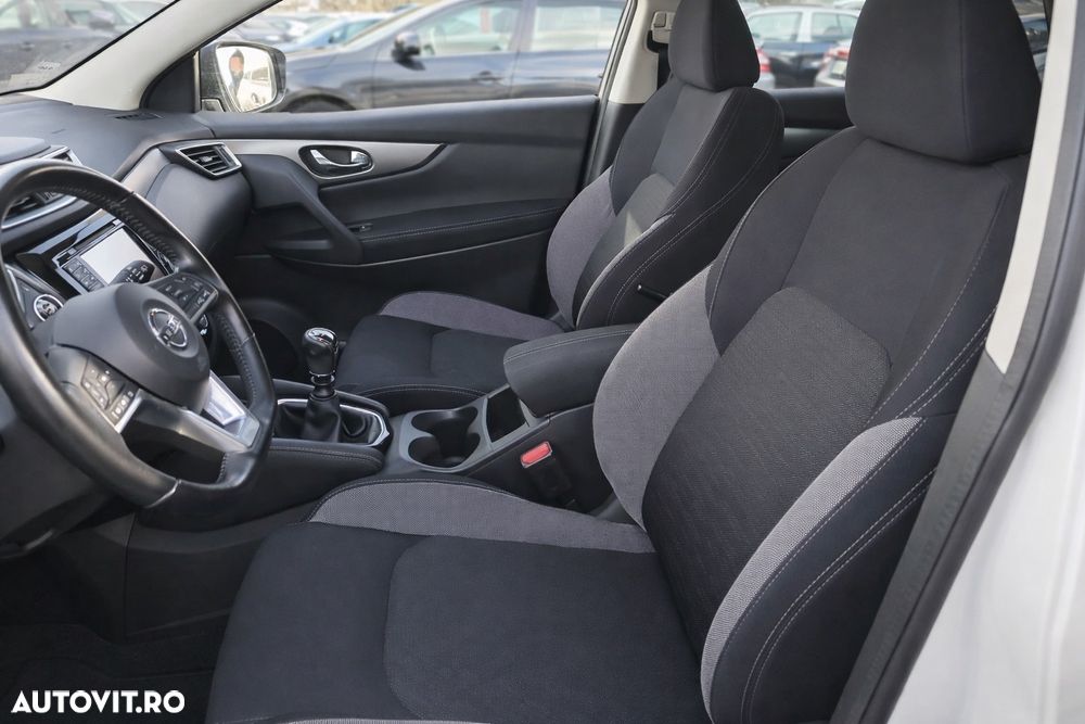 Nissan Qashqai 1.6 DCI Start/Stop Tekna - 16