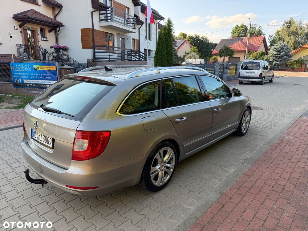 Skoda Superb 2.0 TDI 4x4 Exclusive - 3