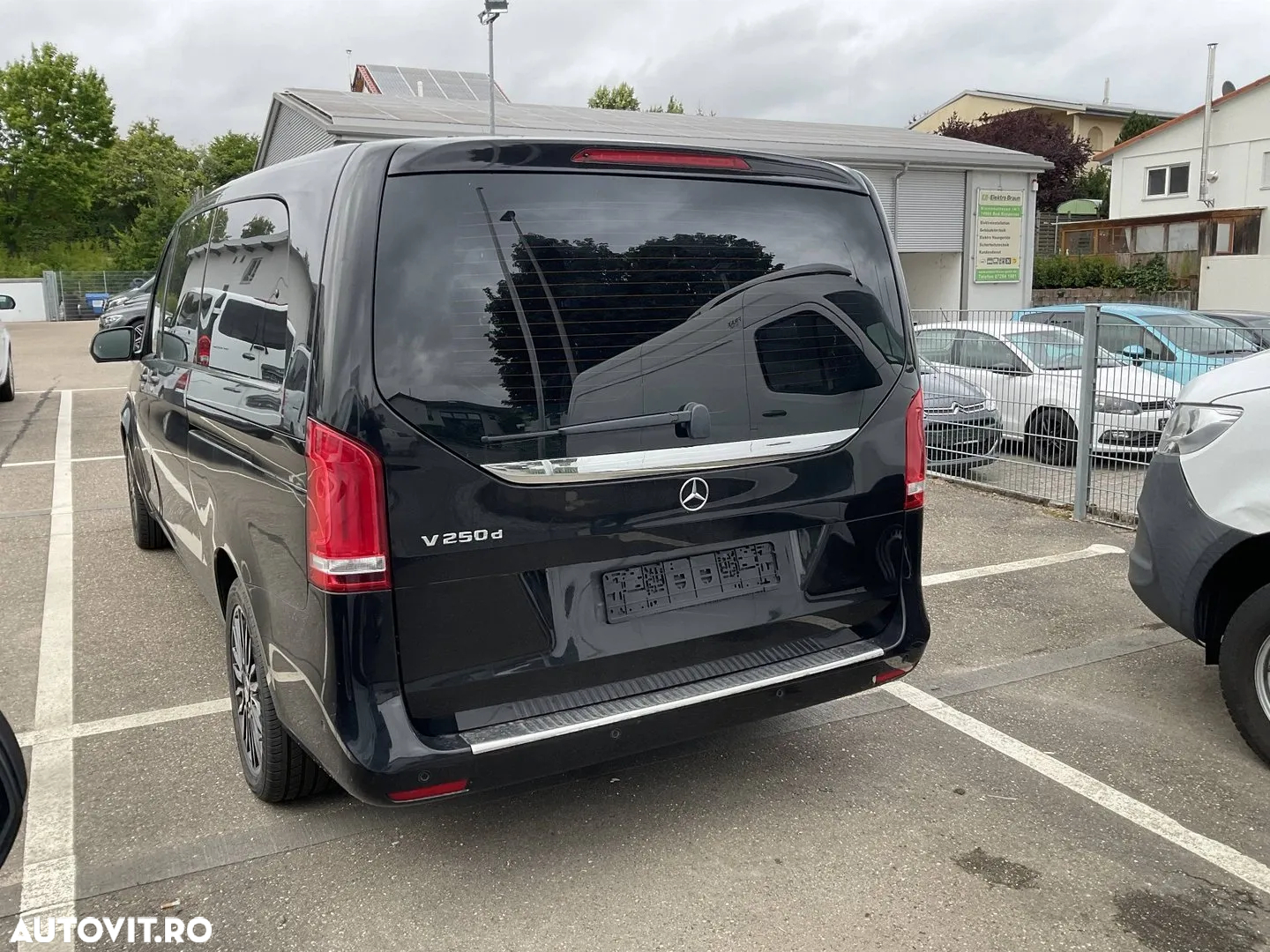 Mercedes-Benz V 250 d Combi Lung 190 CP AWD 9AT Exclusive - 3