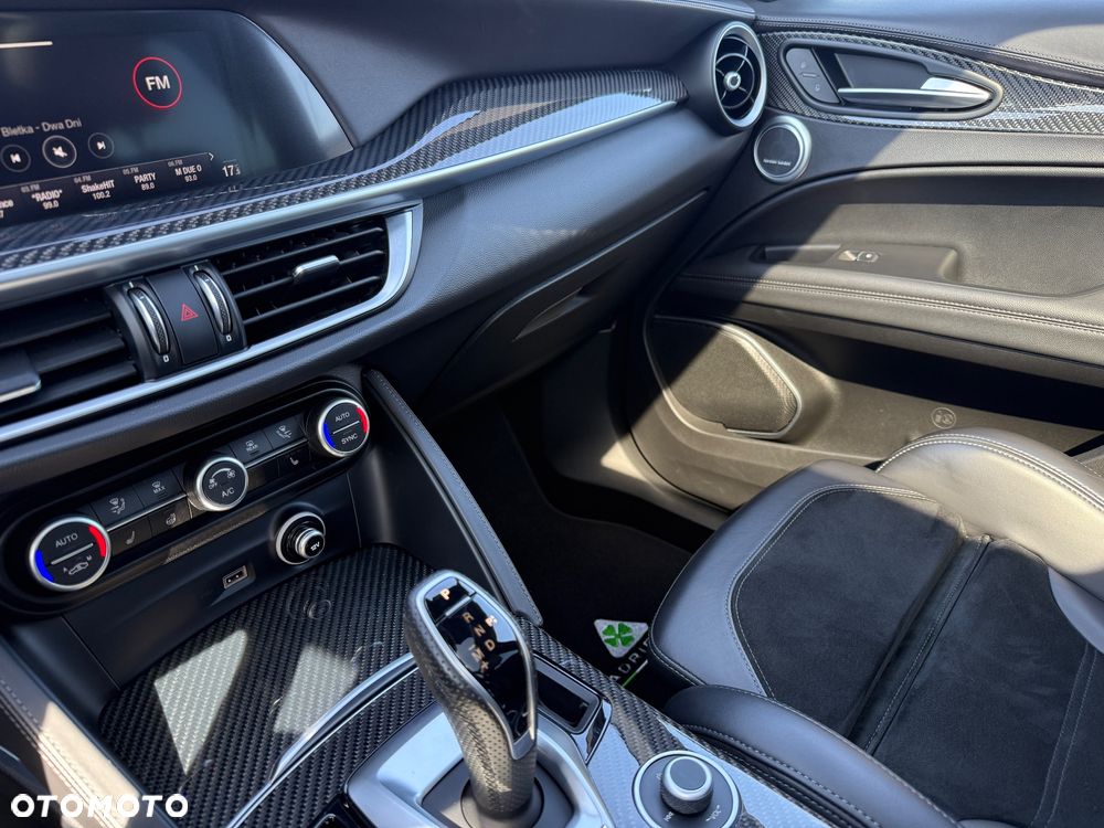 Alfa Romeo Stelvio 2.9 V6 Bi-Turbo Quadrifoglio Q4 - 22
