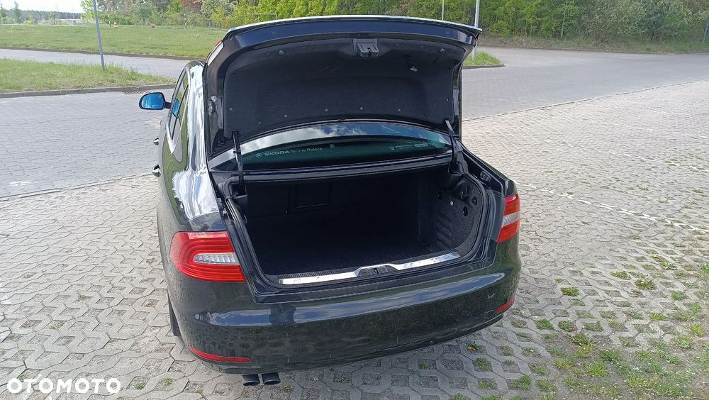 Skoda Superb 1.8 TSI Business DSG - 14