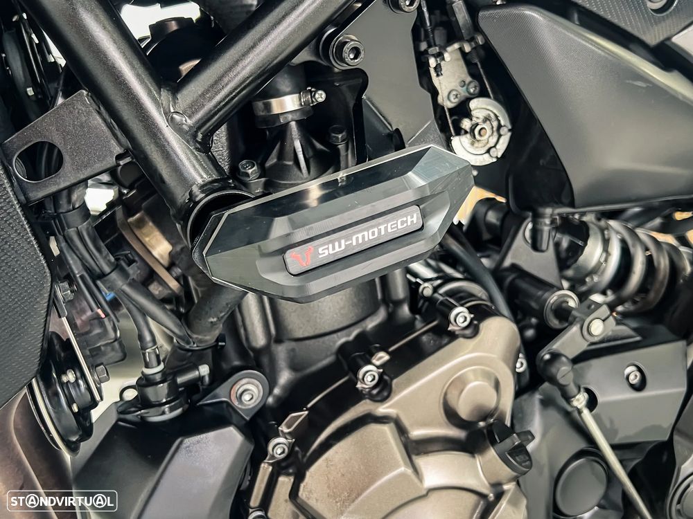 Yamaha MT-07 Night Fluo 35Kw - 11