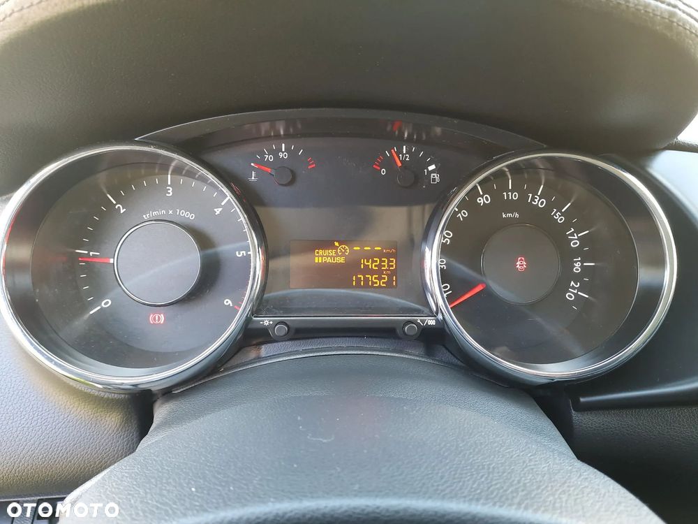 Peugeot 3008 HDi 115 Active - 15