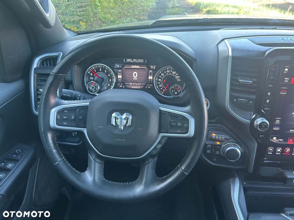 RAM 1500 - 12