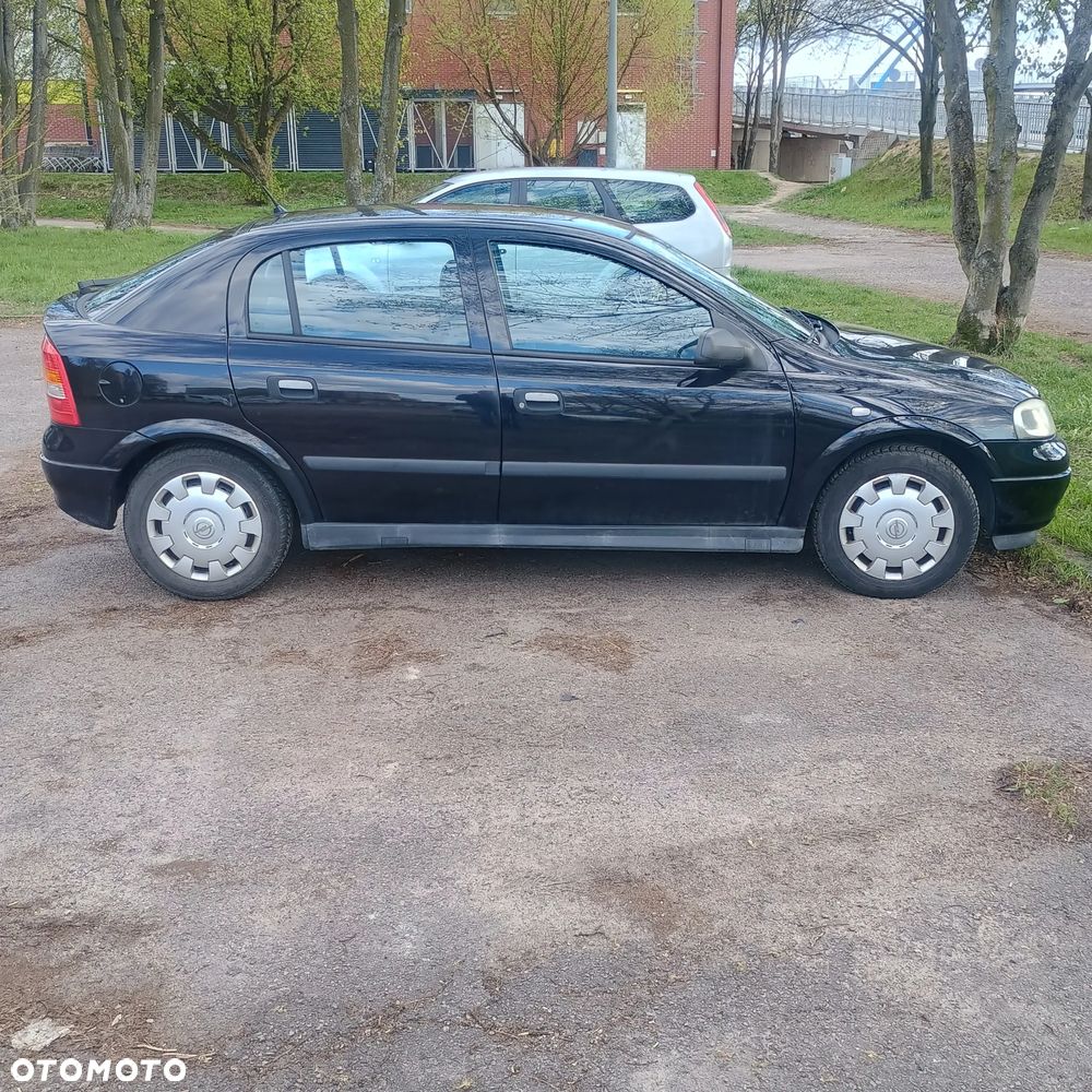 Opel Astra 1.4 - 6