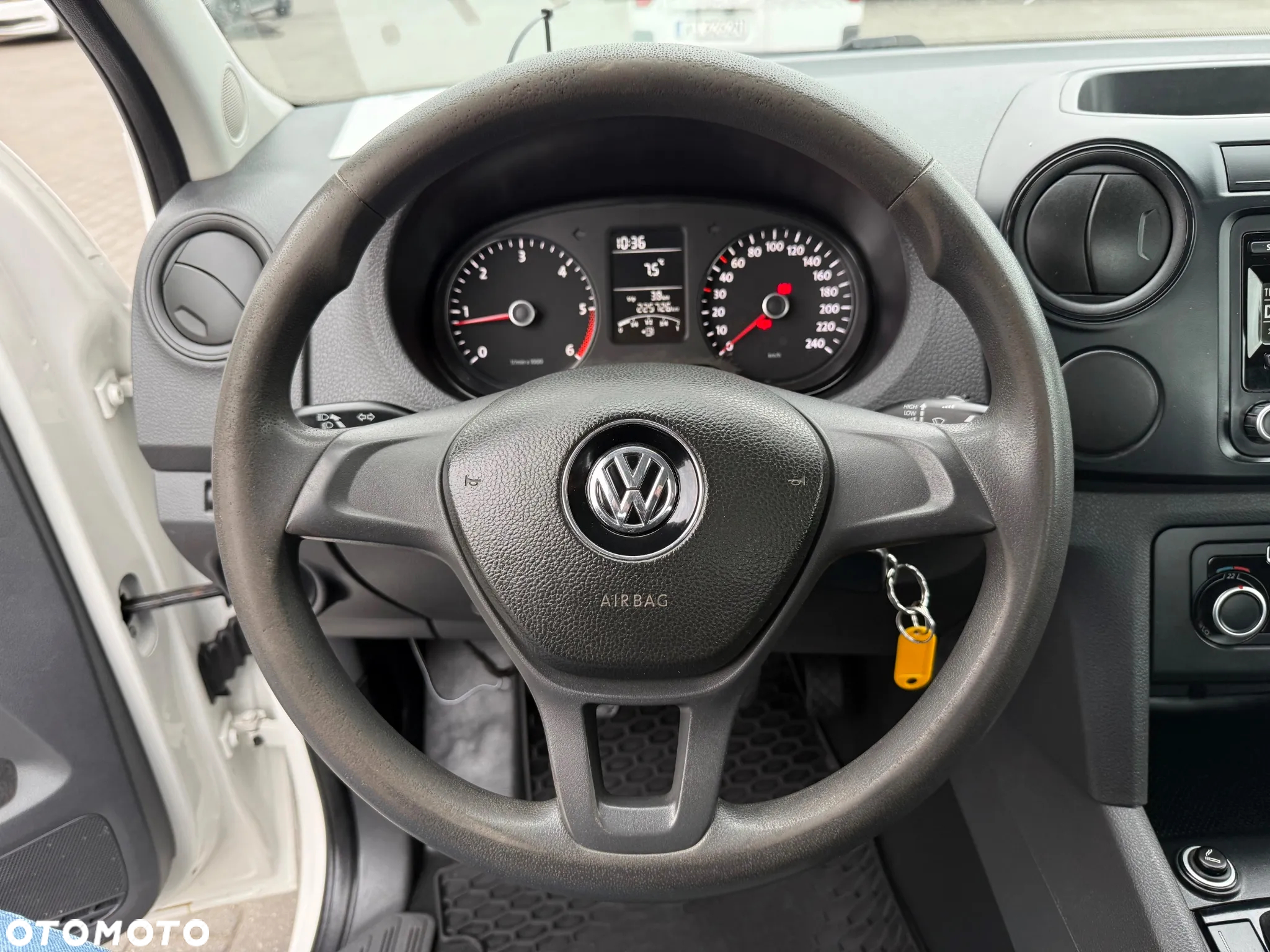 Volkswagen Amarok SC 2.0 TDI 4Mot Basic - 8