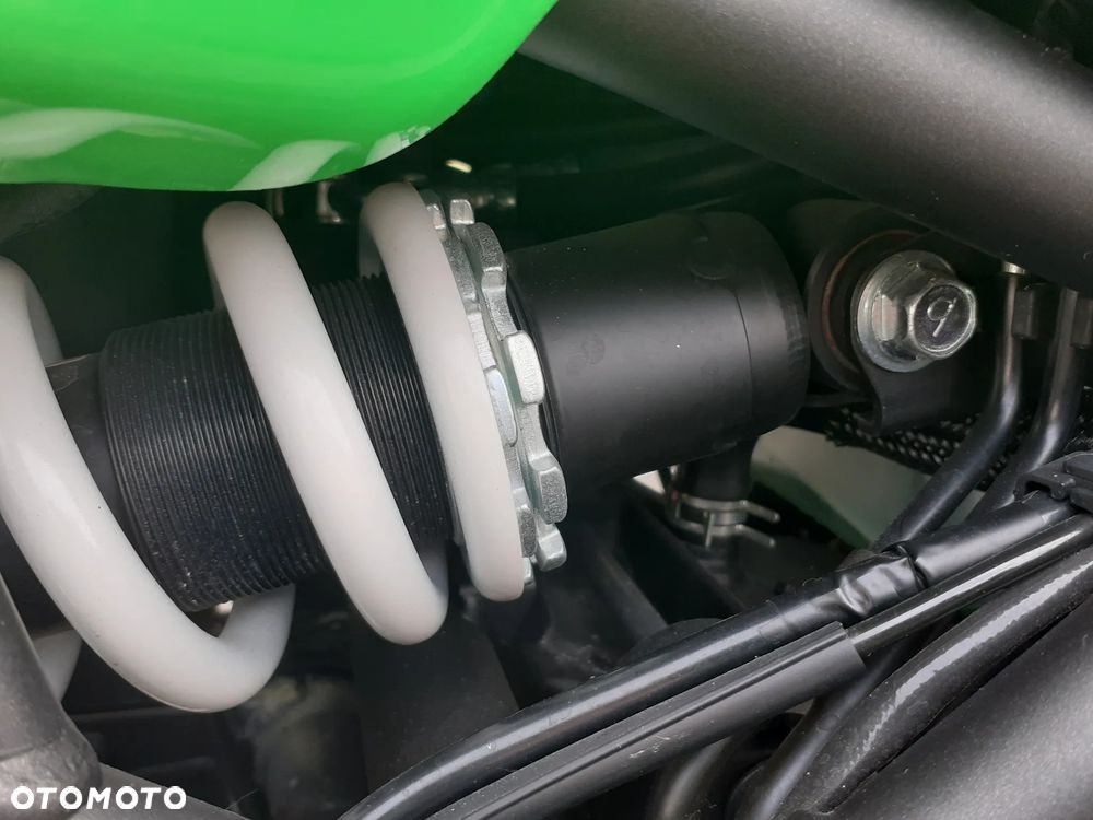 Kawasaki Z 900 RS - 25