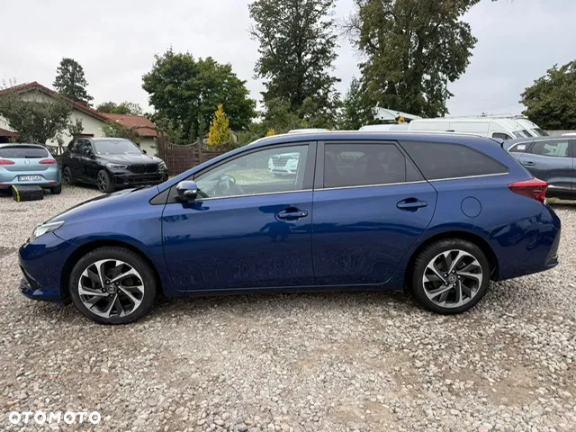 Toyota Auris 1.6 D-4D Design Edition - 11