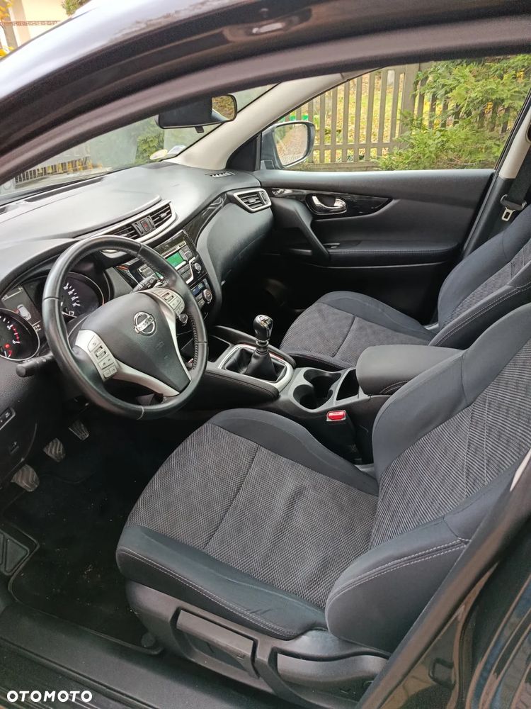 Nissan Qashqai 1.5 dCi N-Connecta - 9