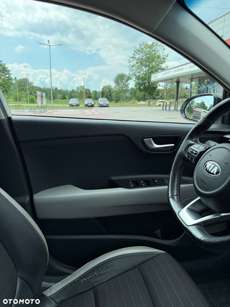 Kia Stonic 1.0 T-GDI L - 22