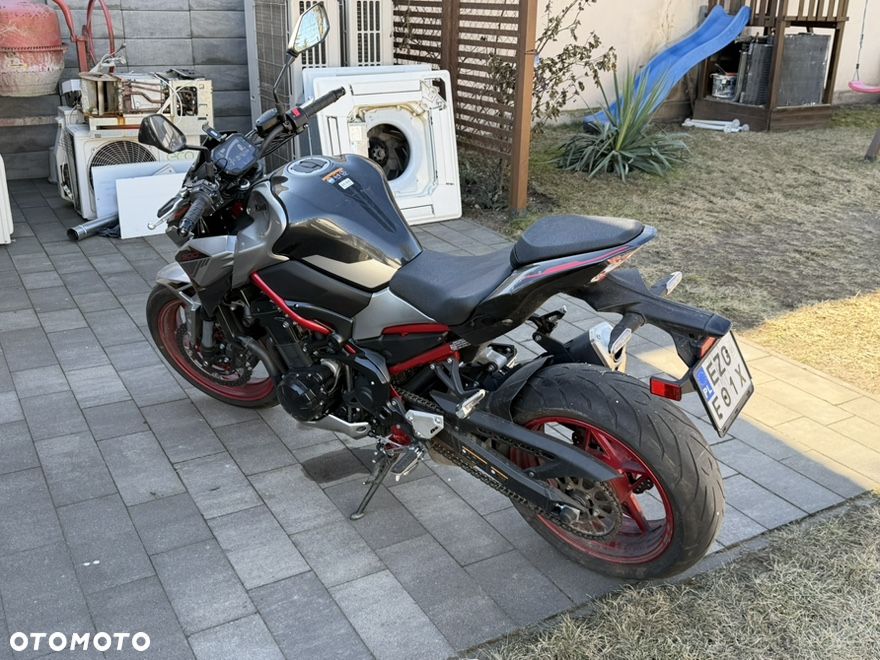 Kawasaki Z 900 - 3