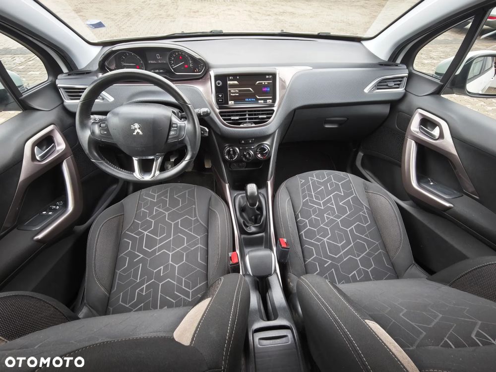 Peugeot 2008 1.6 VTi Style - 31