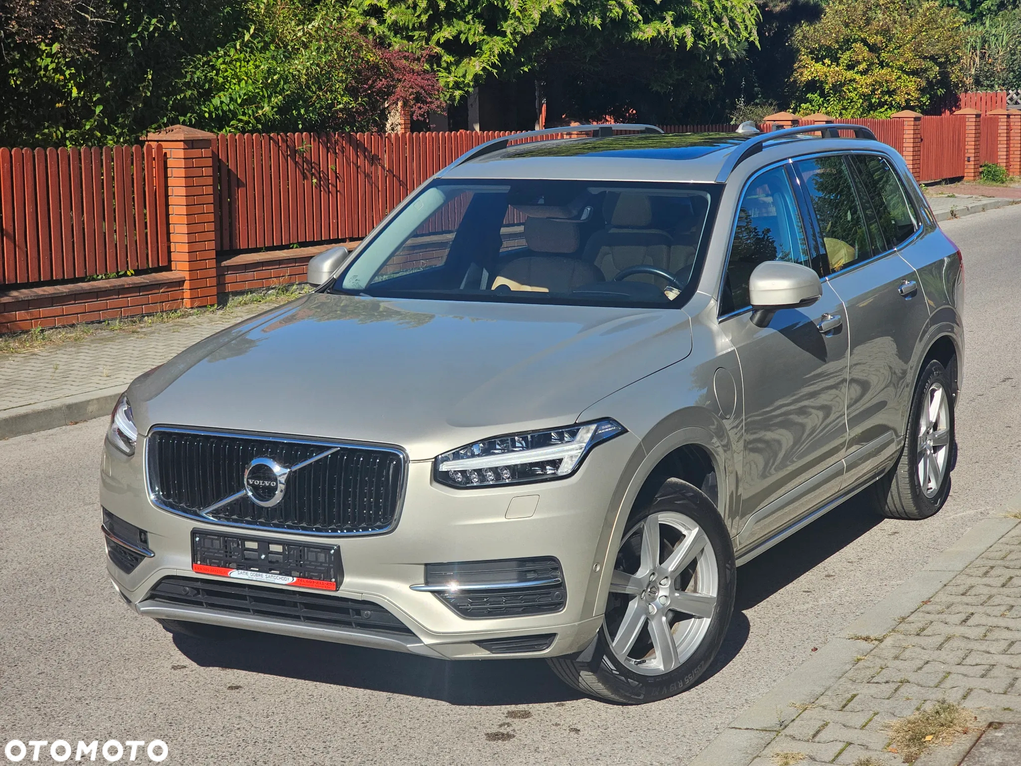 Volvo XC 90 T8 AWD Plug-In Hybrid Momentum 7os - 12