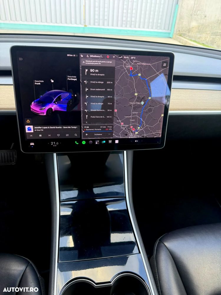 Tesla Model 3 - 11