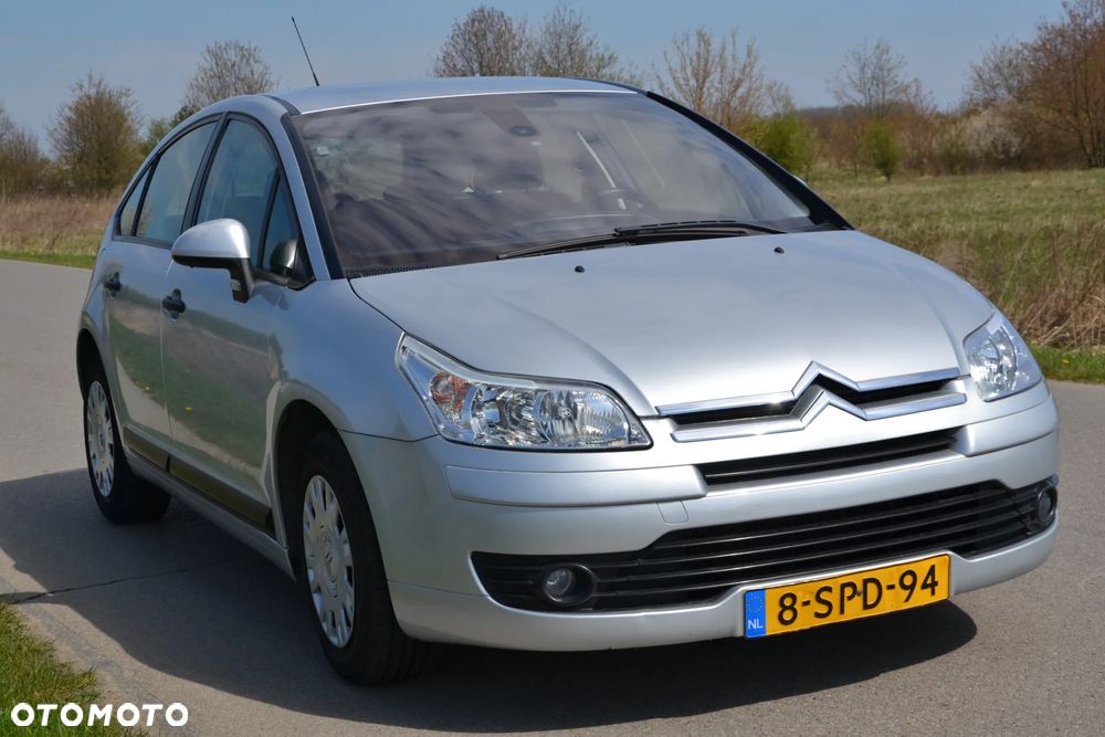Citroën C4 1.4 16V Style - 38