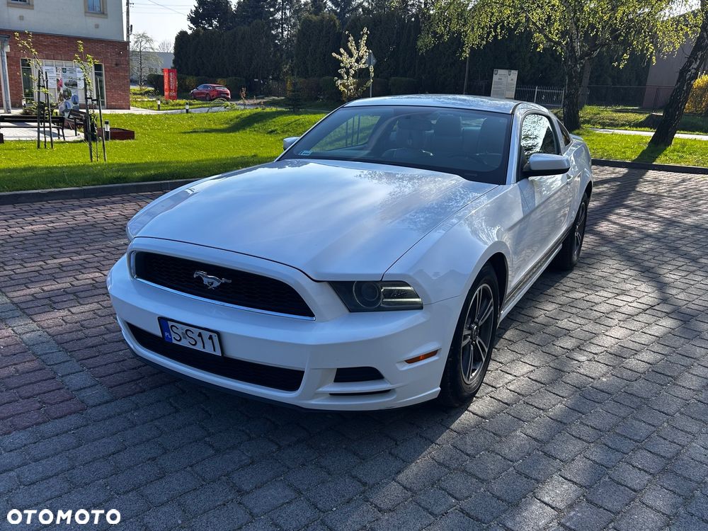 Ford Mustang 3.7 V6 Premium - 2