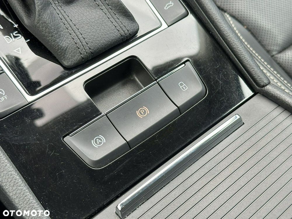 Skoda Superb 2.0 TSI 4x4 L&K DSG - 22