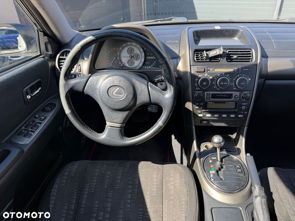 Lexus IS 200 Elegance - 20