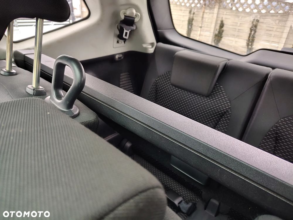 Nissan Qashqai+2 1.6 acenta - 22