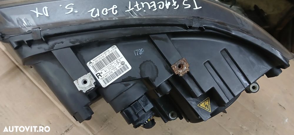 Far dreapta bixenon Vw T5 facelift 2012 - 5