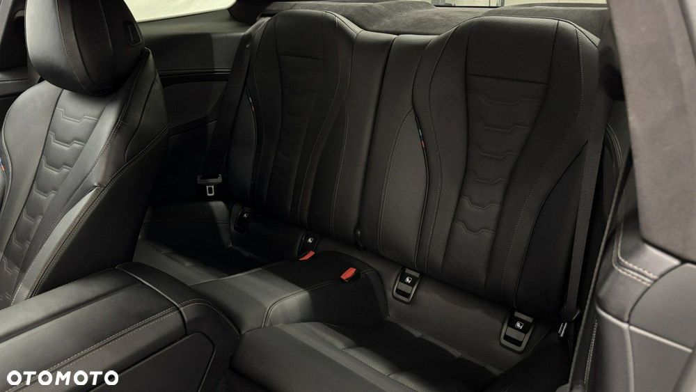 BMW Seria 8 - 15
