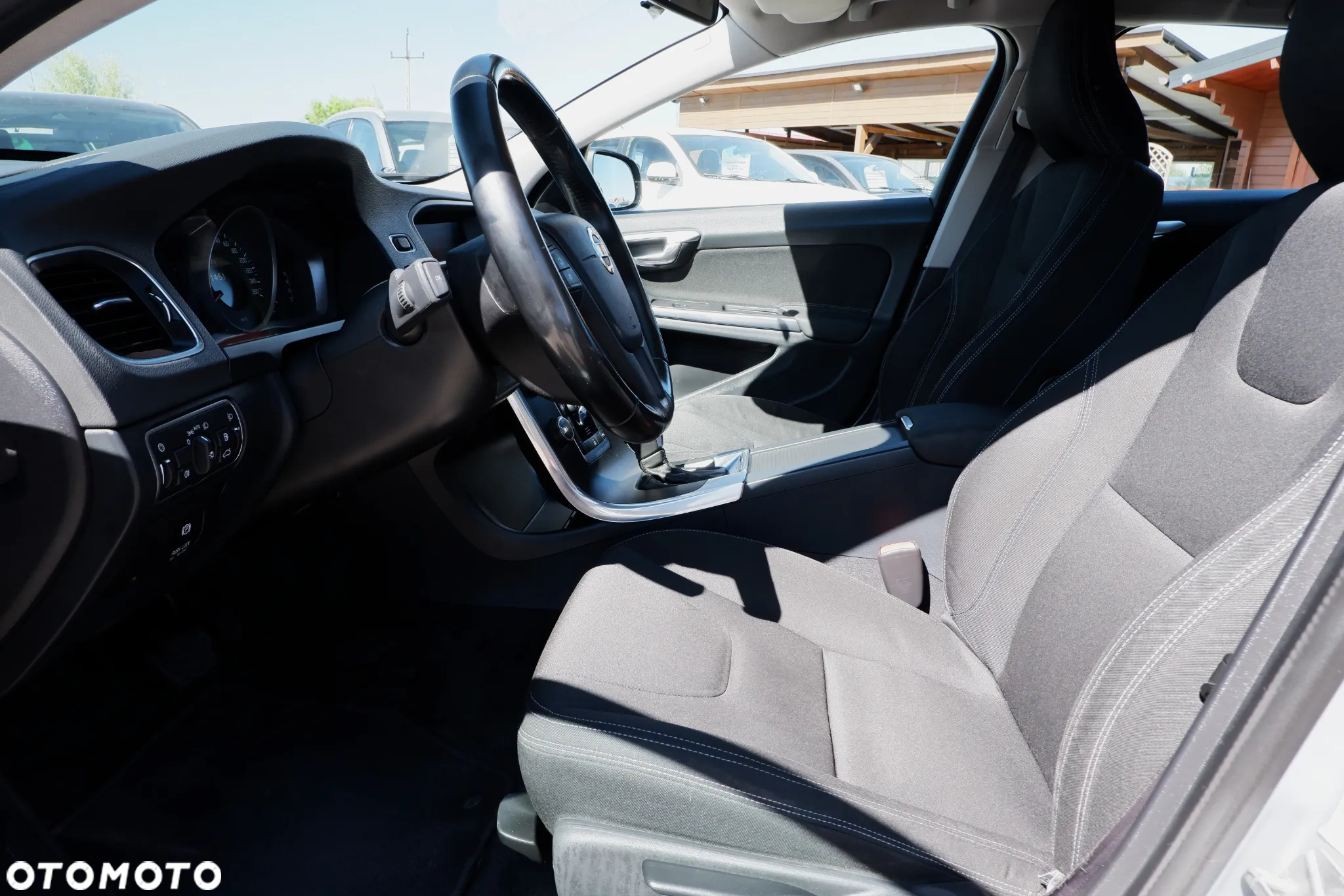 Volvo V60 D3 Geartronic Kinetic - 27