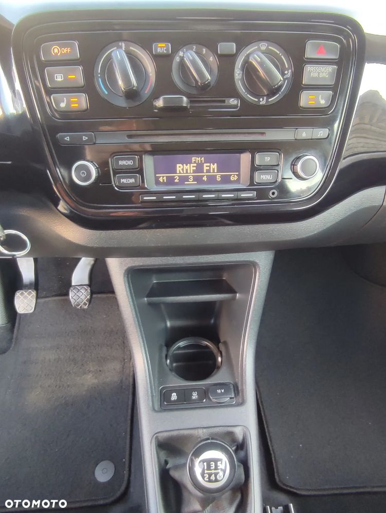 Volkswagen up! (BlueMotion Technology) high - 19