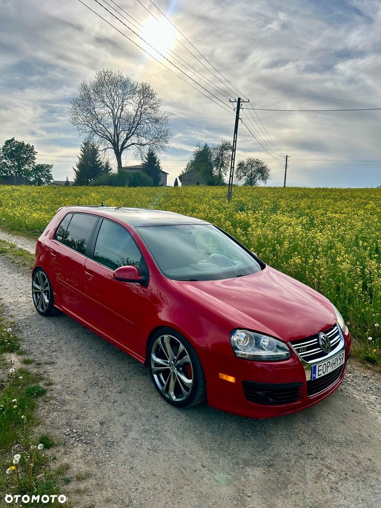 Volkswagen Golf 2.0 TDI DPF GT - 1