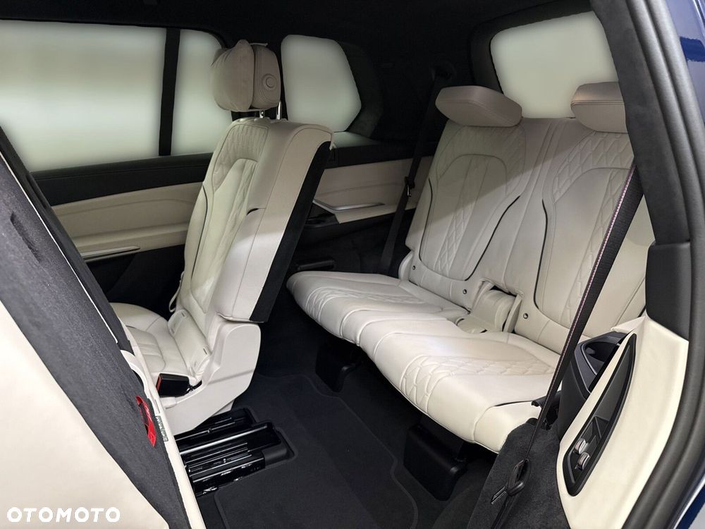 BMW X7 - 26