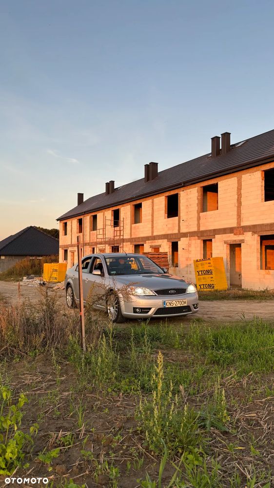 Ford Mondeo 3.0 V6 ST 220 - 34