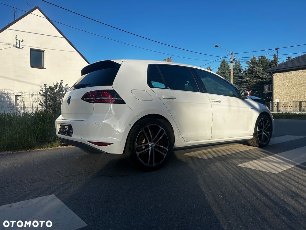 Volkswagen Golf GTD 2.0 TDI SCR DSG - 6