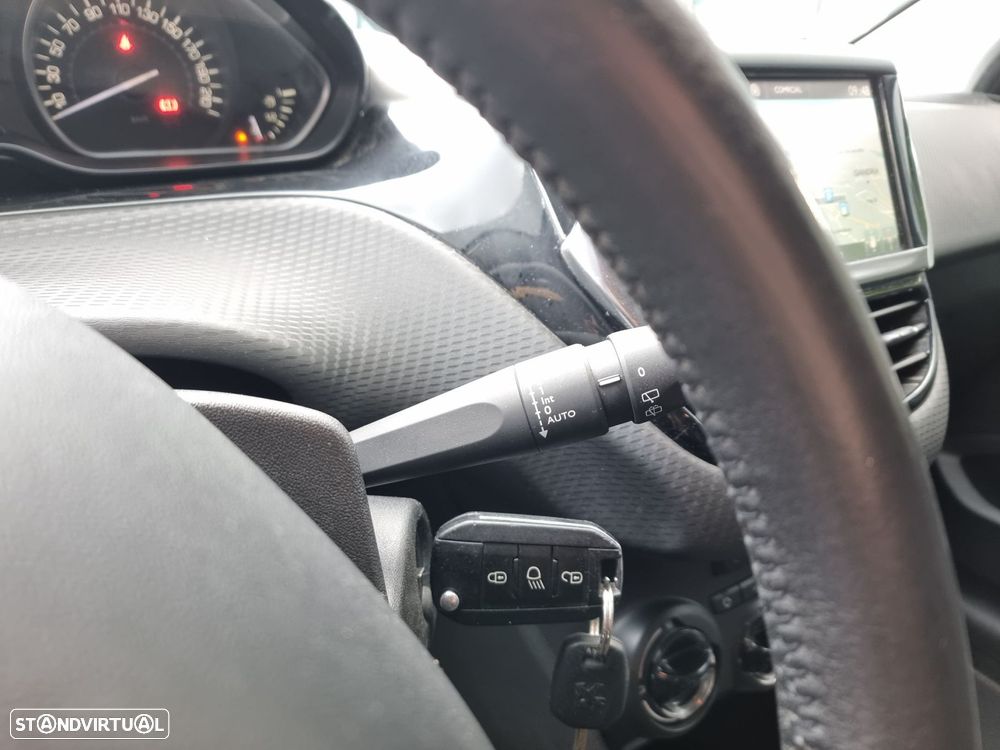 Peugeot 2008 1.6 BlueHDi Style - 14