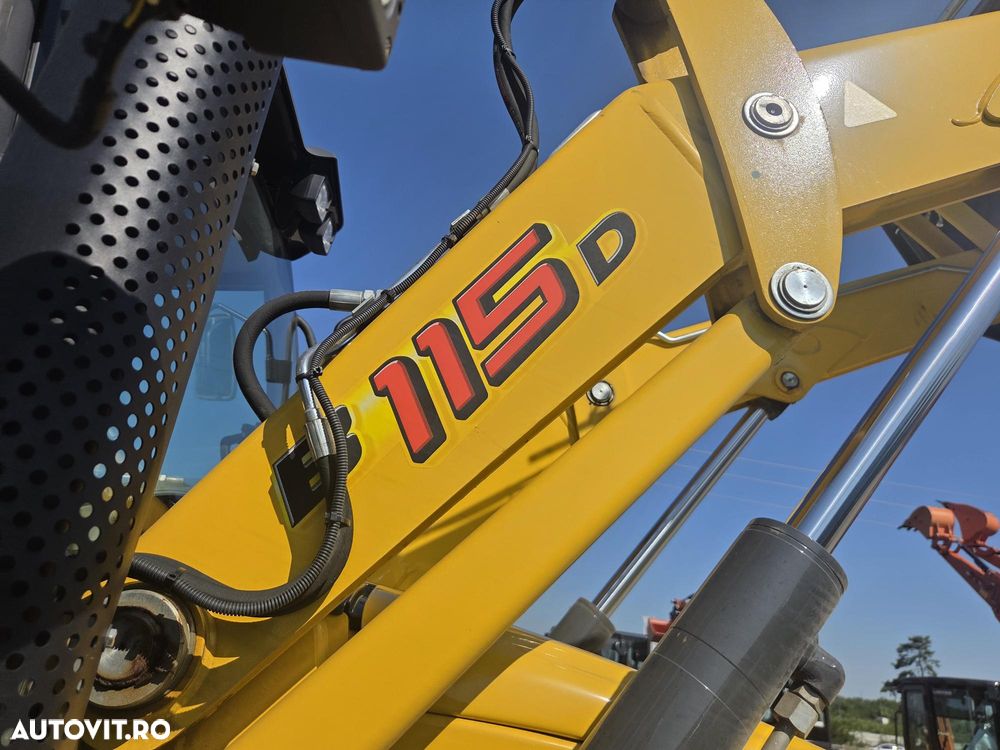New Holland B115D, NOU, ROTI EGALE, 10t, FULL OPTION, motor 120CP, brat excv extensibil cu inst picon, cupa multifunctioinala 4x1, aer conditionat, masa operationala 10tone, cutie AUTOMATA POWERSHIFT, JOYSTICKURI, posibilitate leasing 5 ani-PROMOTIE 88.900 EUR - 24