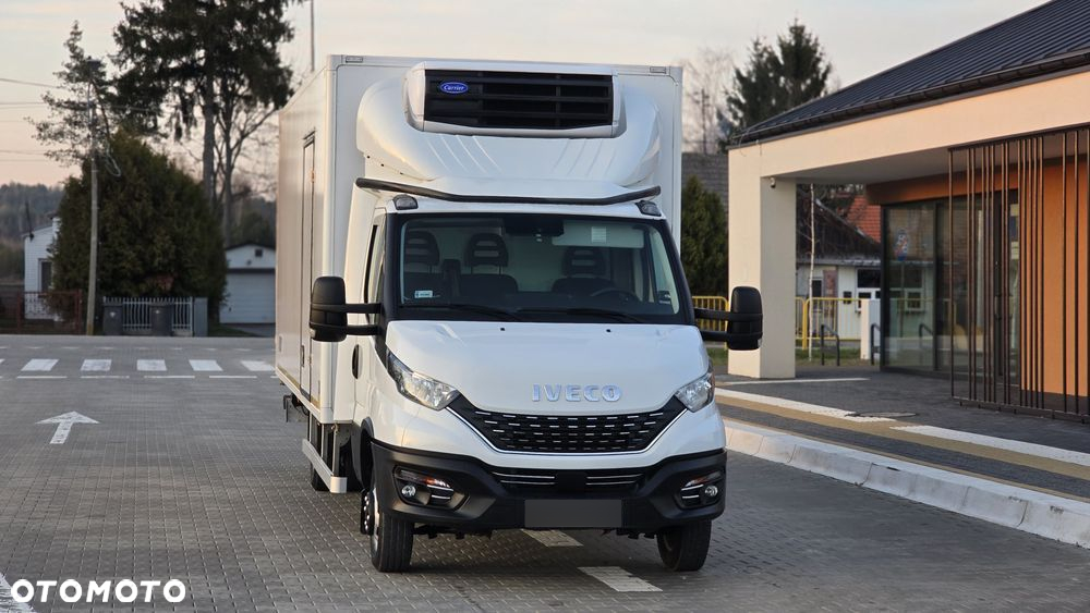Iveco IVECO DAILY 3.0 180KM 50C18 ❗❗ ZABUDOWA IZOTERMA 12 EP / CARRIER XARIOS 500 / MROŹNIA -25 +25 GRZANIE / ZASILANIE ZEWNETRZNE /  NOWE OPONY / WINDA DHOLLANDIA 1000KG / NAVI + KAMERA COFANIA / RADAR / CHŁODNIA / SERWIS ASO / 50c15 50c18 35c18 72c18❗❗ JAK NOWY❗❗ - 21