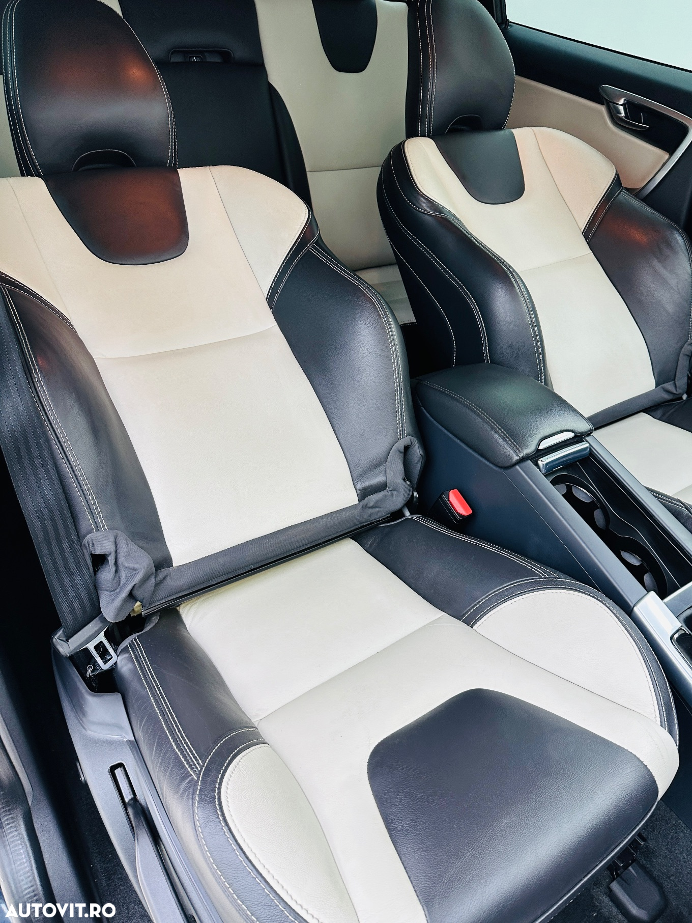 Volvo XC 60 - 24