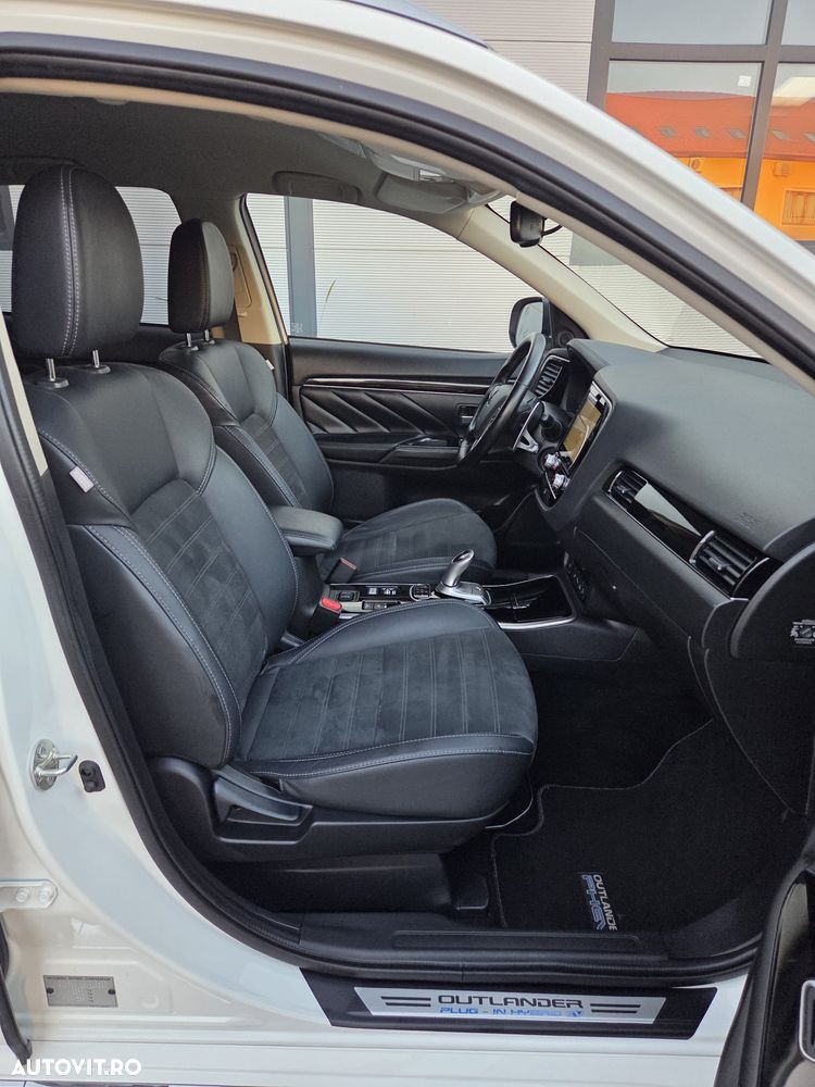Mitsubishi Outlander - 38