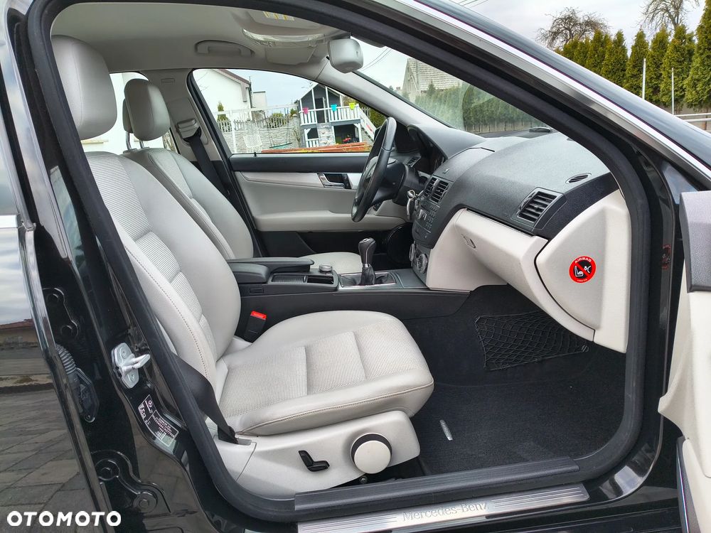 Mercedes-Benz Klasa C 180 Kompressor BlueEFFICIENCY Avantgarde - 11