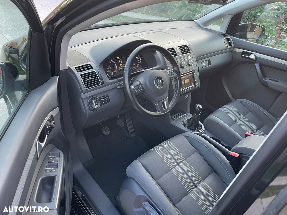 Volkswagen Touran - 18