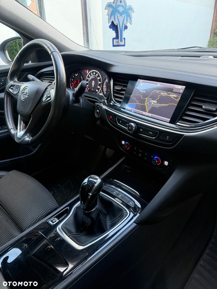 Opel Insignia - 18