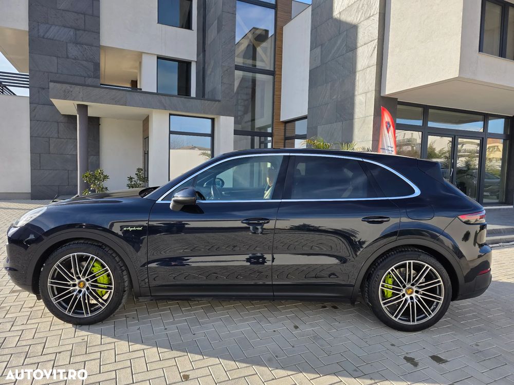 Porsche Cayenne - 5